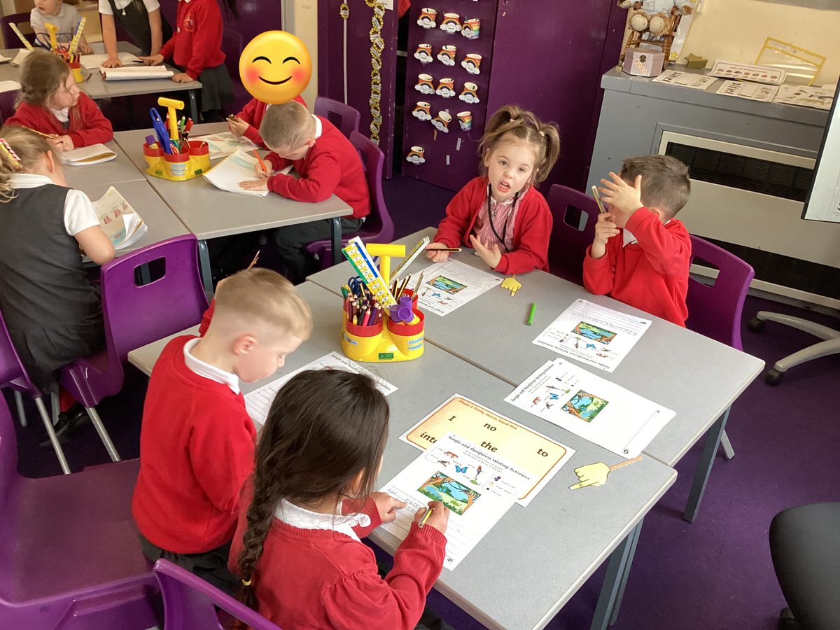 In class we created our own jungle for the animals, wrote about a jungle and matched the animals to their shadows. #joeyseyfs #joeysutw @stjs_staveley