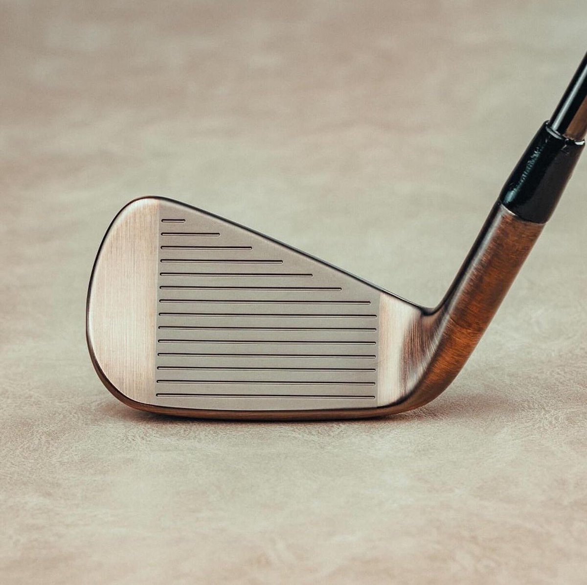 What’s your thoughts on the new aged copper P790’s and P770’s by @taylormadegolf 💭

These have to be some of the best looking clubs to go in the bag 😍👀 Tag someone that needs a set!

#taylormade #p790irons #p770irons #golfclubs