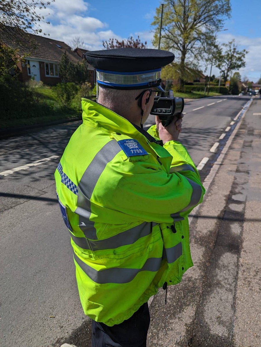 Humberbeat_NL's tweet photo. #ferryward Residents have told us speeding is their main concern in Ulceby. In response your neighbourhood team have been out today on Brocklesby Road and Spruce Lane. Happy to say every one driving safely. #yousaidwedid #inyourcommunity https://t.co/EWAz2mHXuS