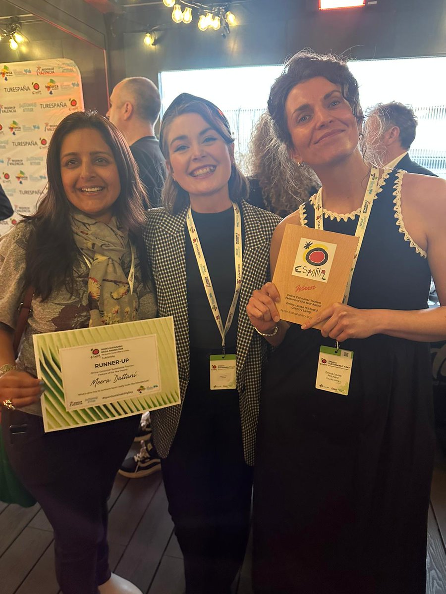 Crazy week included #spainsustainabilityday on Wed & moderating panel on accessible travel with lively video intro by @AdeAdepitan. Great panels on circular economy+biodiversity hosted by @RGEHammond & fun media awards - ferry story runner-up to ferry pal Emma-Louise Pritchard!
