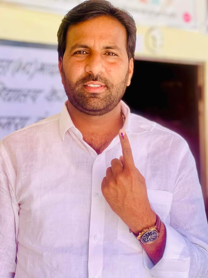 vinodchechi143's tweet photo. आपका एक-एक वोट बहुमूल्य है और यह आपके अगले सैकड़ों वर्षों का भविष्य तय करेगा। इसलिए मतदान अवश्य करें।
@AnilChopra_
@RohitashBhdana
#Vote_For #AnilChopra
#जयपुरग्रामीण @asmitasaini23 https://t.co/AUjNYkEoZ9