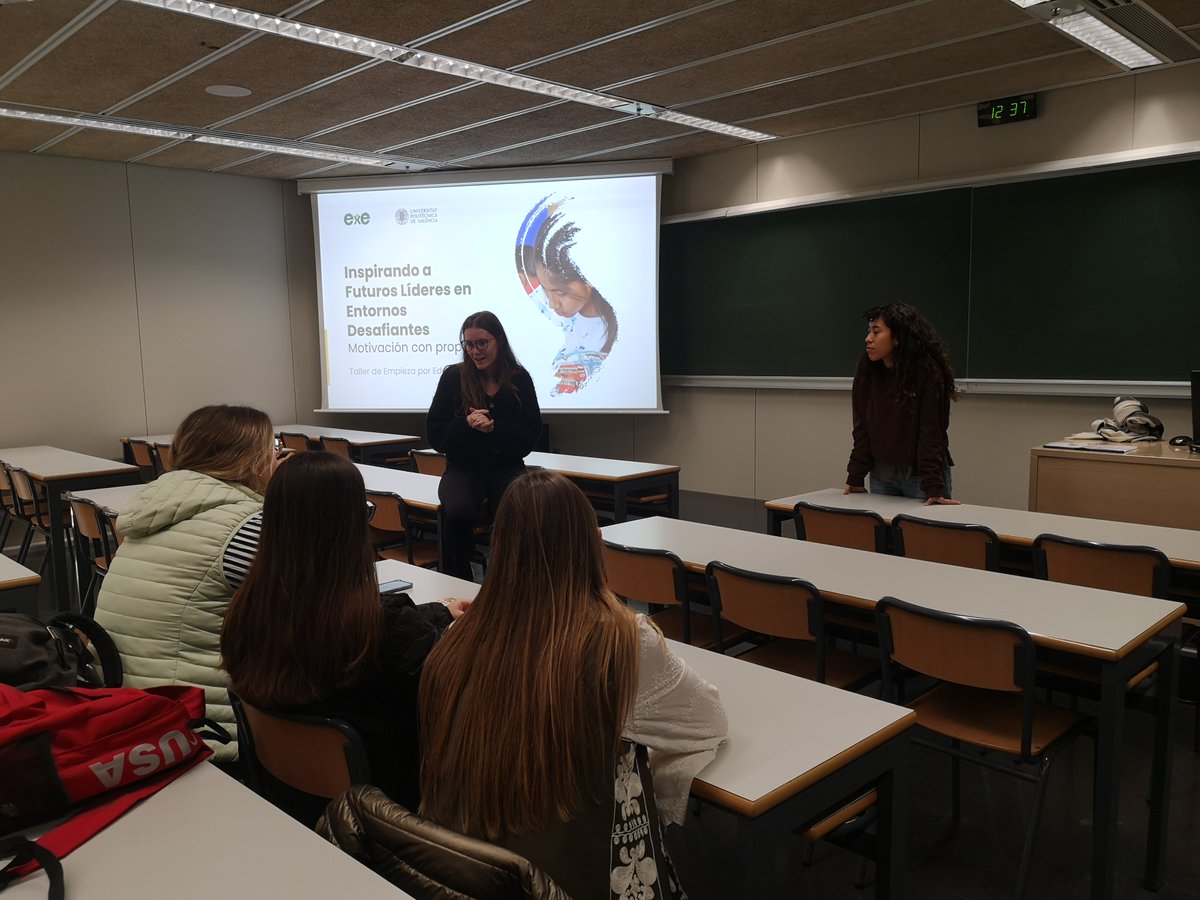 adeupv's tweet photo. 🫶Somos conscientes de nuestro #impactosocial. 

👉 Por ello, realizamos con @EmpiezaxEducar unos talleres para tratar la inequidad educativa infantil. Esto es, para que el origen socioeconómico del alumnado no sea el predictor más seguro del fracaso educativo.

#adeupv #fadeupv https://t.co/ywmaziSYUb
