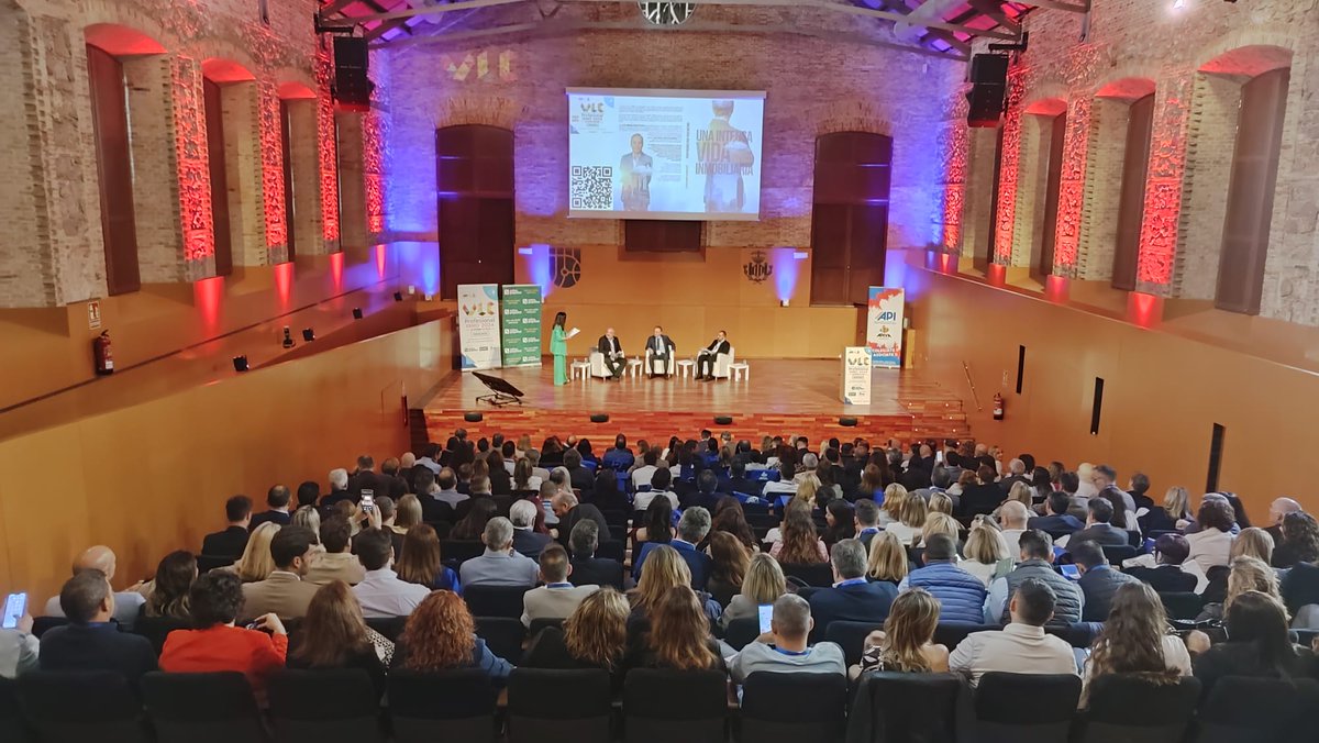 COAPI_Valencia's tweet photo. 📸 Un resumen gráfico de lo que está dando de sí la mañana en 𝗣𝗥𝗢𝗙𝗘𝗦𝗜𝗢𝗡𝗔𝗟𝗜𝗡𝗠𝗢 2024
#YoSoyApiValencia #CoapiValencia #Profesionalinmo #Coapiv https://t.co/Tl2ynemGfE