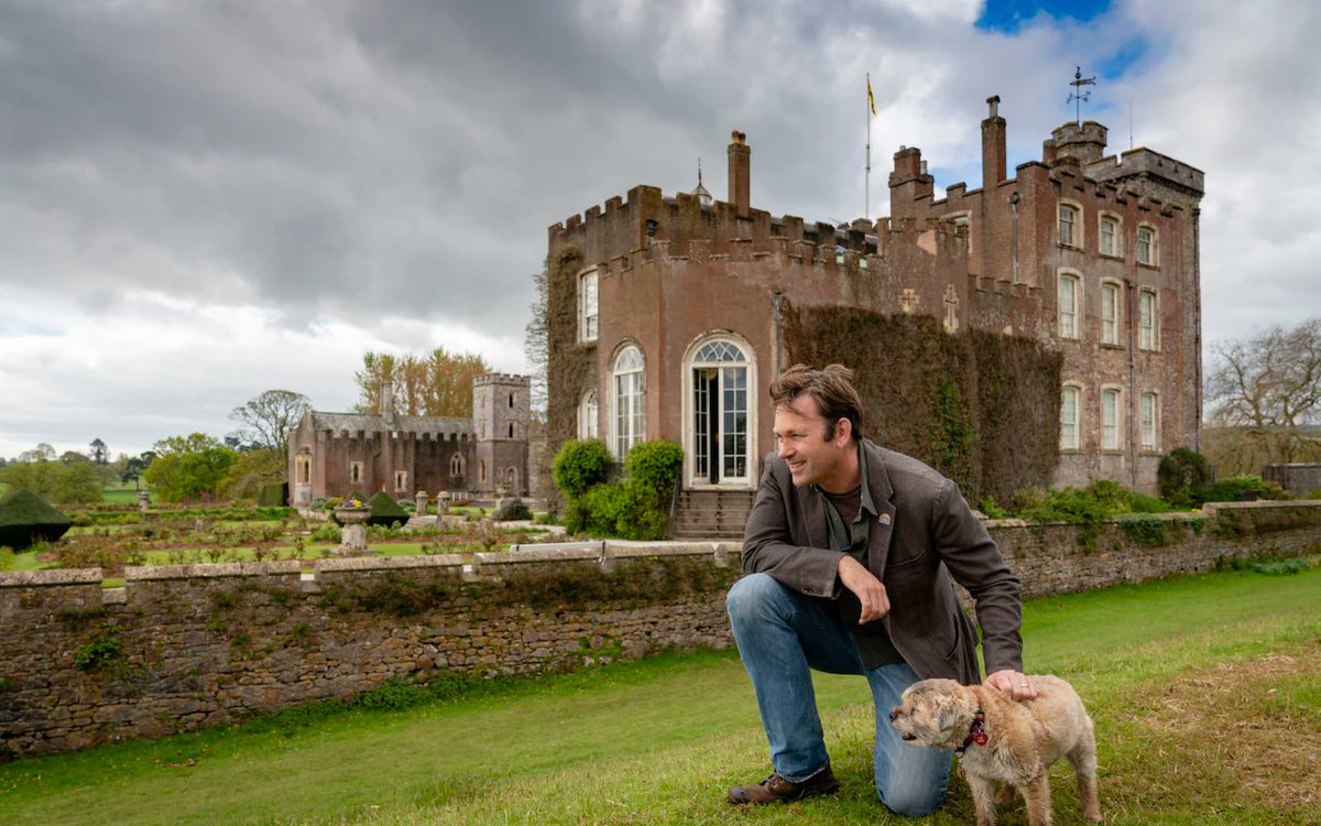 Hilary Mantel's version of The Exeter Conspiracy a talk with Charlie Courtenay, the Earl of Devon at Powderham Castle, East Devon. #WolfHall #History #England wolfhallweekend.substack.com/p/hilary-mante…