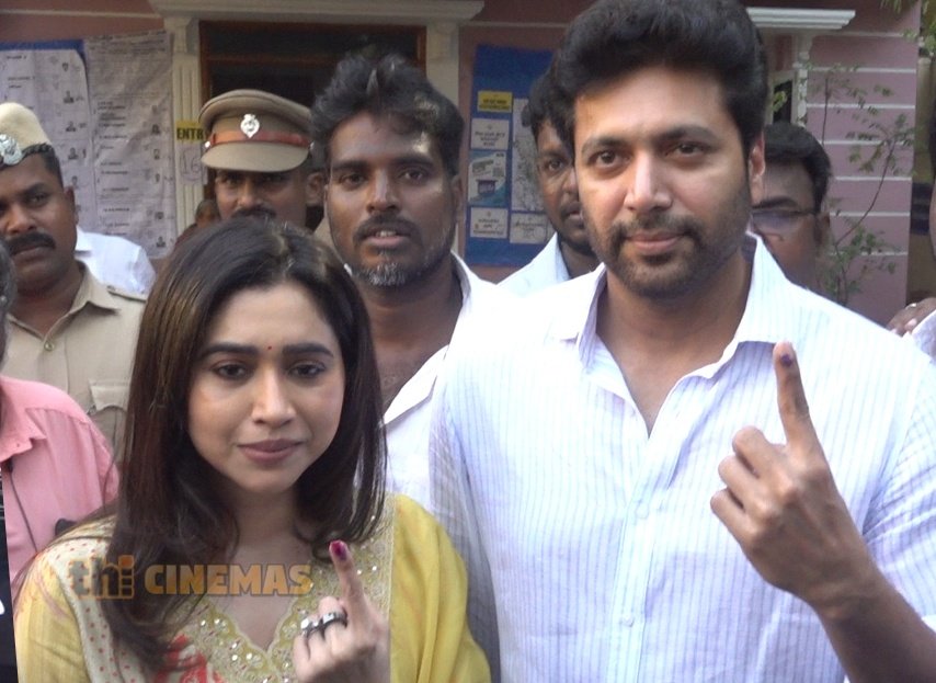 #Jayamravi casted his vote👆❤️