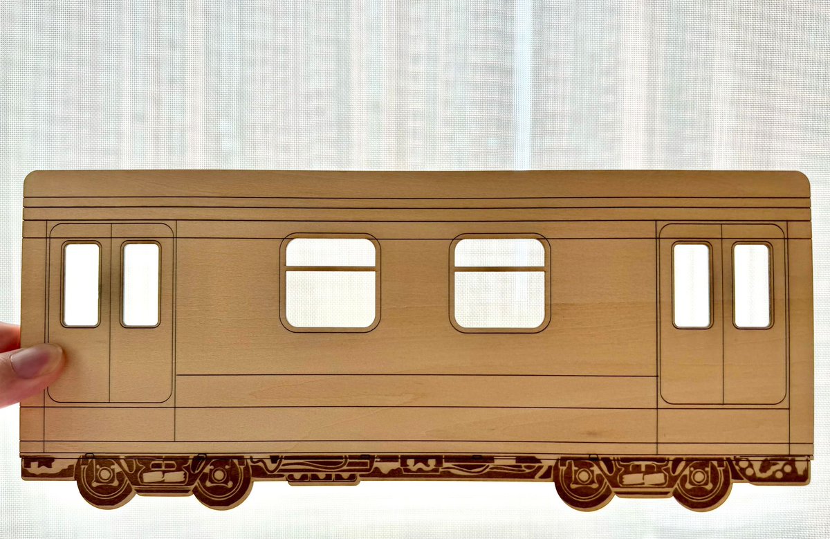 CoraEdTech's tweet image. Laser cut trains for #Y6 #art project for @chrisgadbury. So surprised to see this laser cut wood train turned into such a great piece of artwork! Can’t wait to see how the final student works look like - @chrisgadbury always surprises me with his talents #makered #pyp