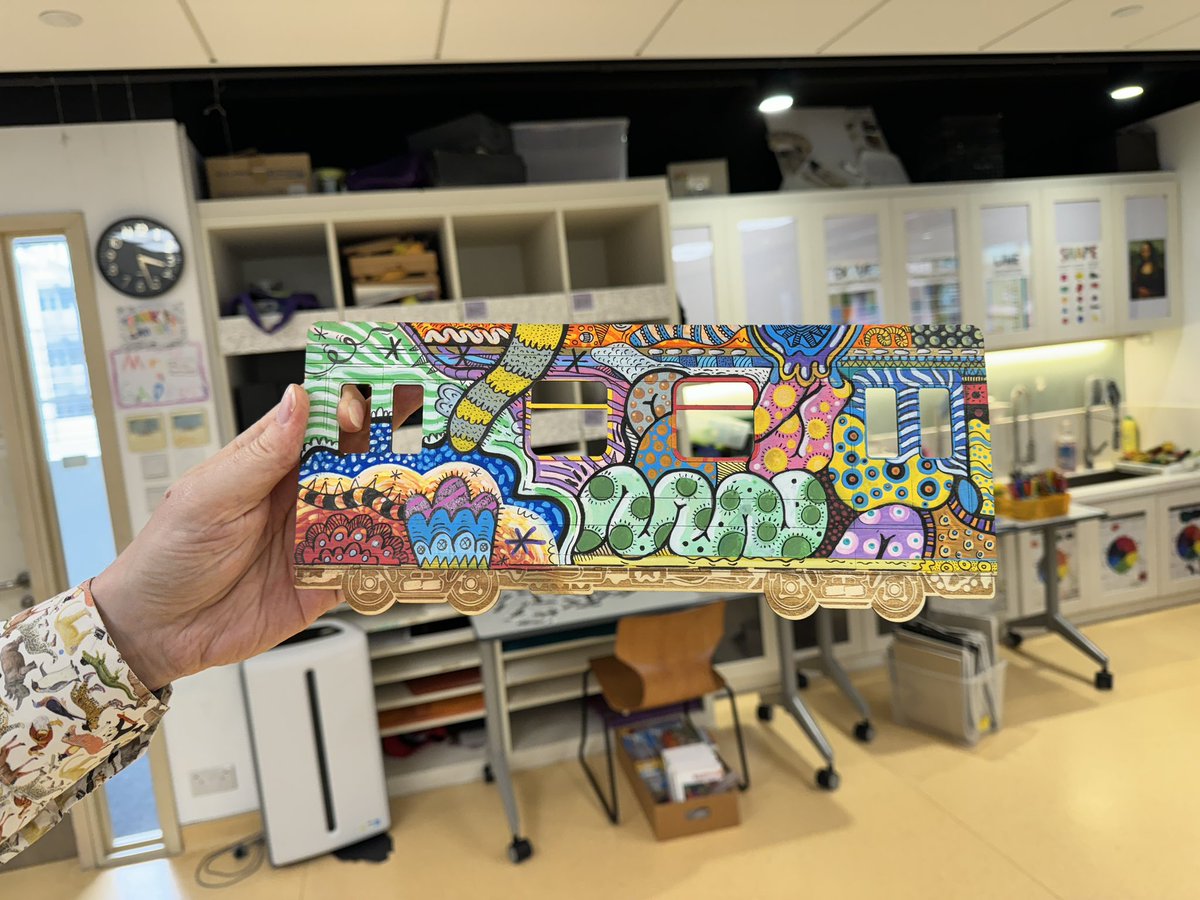CoraEdTech's tweet image. Laser cut trains for #Y6 #art project for @chrisgadbury. So surprised to see this laser cut wood train turned into such a great piece of artwork! Can’t wait to see how the final student works look like - @chrisgadbury always surprises me with his talents #makered #pyp