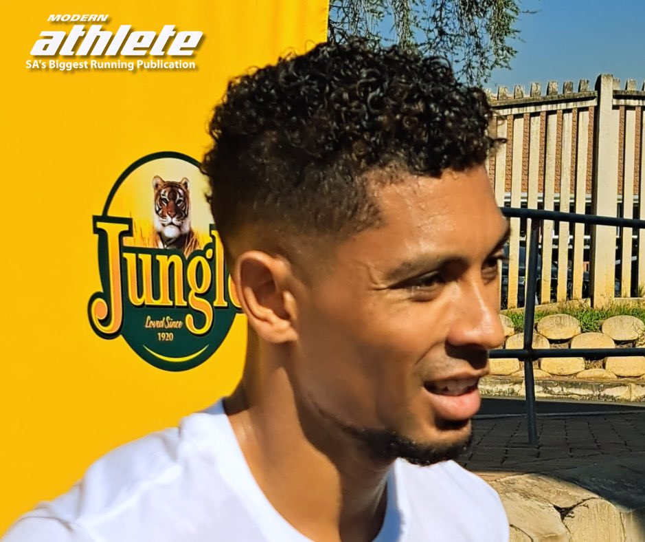 @WaydeDreamer is back in the country and looked comfortable running a 20.57 in this morning's 200m heats at the SA champs in Maritzburg. Only Benjamin Richardson was faster with a time of 20.56 seconds.

#MzanziAthleticsSuperheroes
#ASASeniorChamps 
#JoinTheMovement