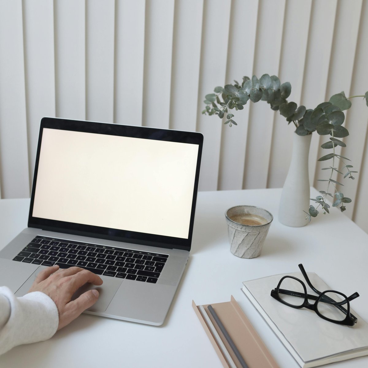 JafMah97's tweet photo. 3. 📈 Break Down Large Tasks: Divide big projects into manageable steps. Focus on one step at a time. Celebrate small victories and take breaks to maintain focus. #Productivity #TaskManagement https://t.co/OQ9QJBz0LT