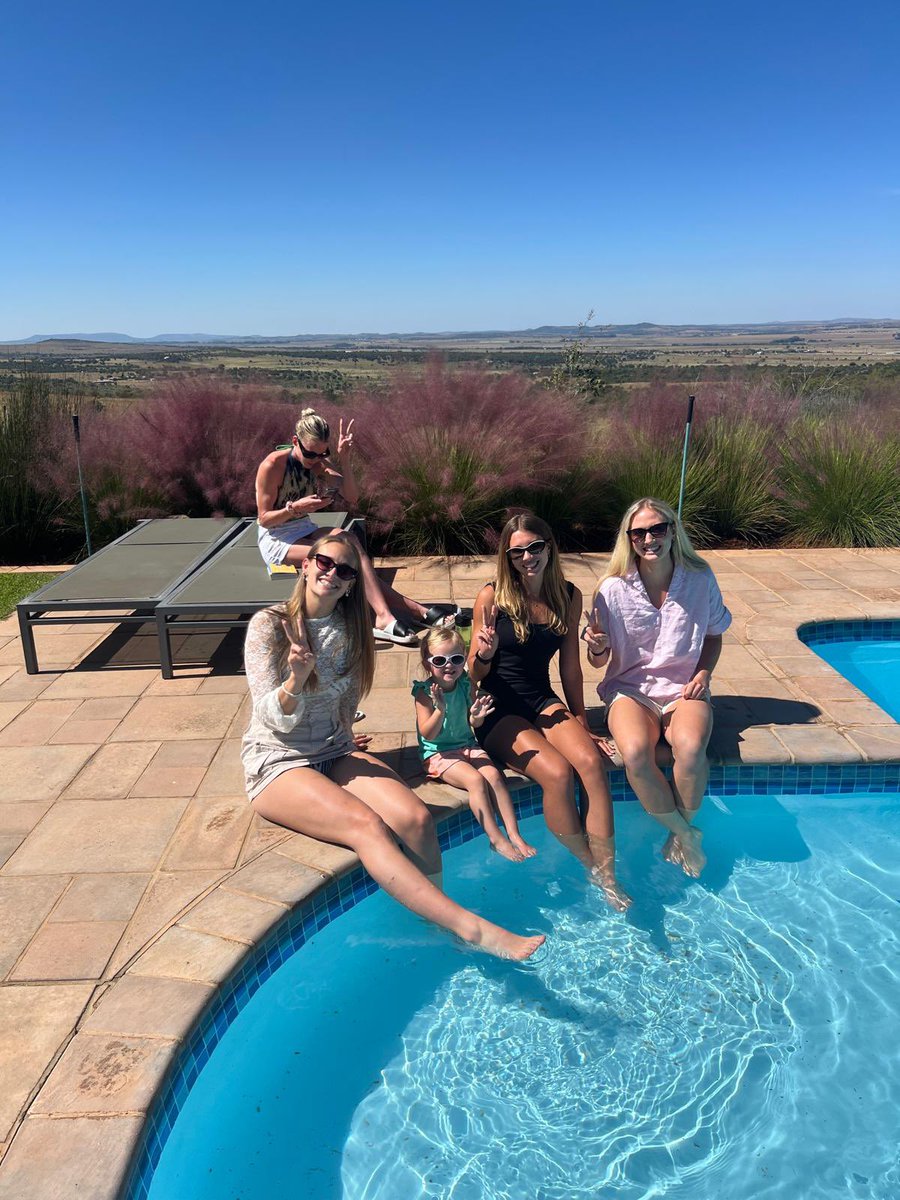 Arabella & the girls enjoying their rest day