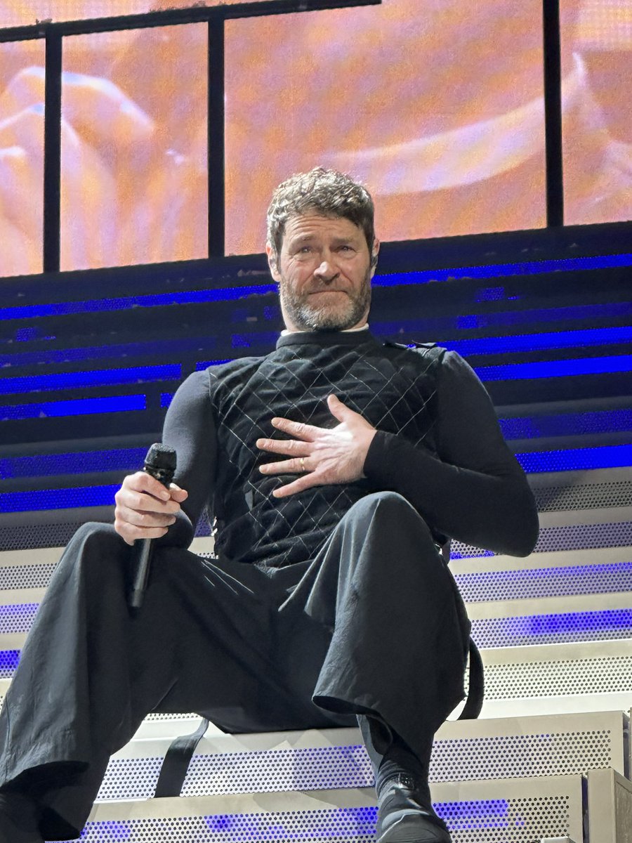 GILLRAINE's tweet photo. @takethat brilliant show in Leeds last night hopefully more to come 😁😁😁 https://t.co/RoDw6jVF99