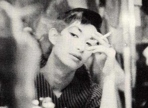 カスの相手をしている時間なんて、もったいないでしょ。「そんな人たちは、私の人生になんの傷も与えられない」と思える強さを身につけることが大切です。