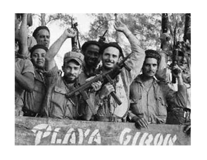 El 19 de abril de 1961, las tropas cubanas derrotan a un ejército de más de 1.300 mercenarios y exiliados anticastristas que pretendían invadir Playa Girón y Playa Larga

#Cuba
#Historia 
@MayoristaGtmo