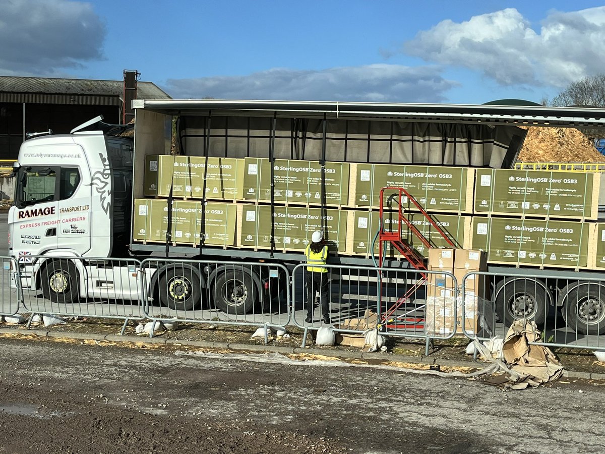 Not one for slagging drivers off on here but this shocked me, there was no telling the driver so if the A9 is closed this afternoon this unsecured load may be why. Anyone that has transported packs of board will know even properly secured they can move.