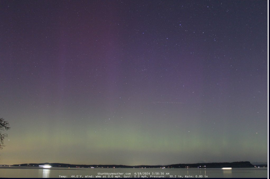 NWSSeattle's tweet photo. If you are up north of Seattle, look in the sky to the north. This image of the aurora taken from the camera of our friend @skunkbayweather #wawx https://t.co/N9Vc71UJn4