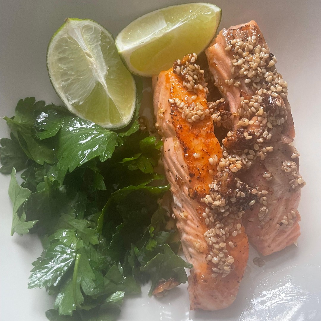 AnneWillan's tweet photo. This recipe for Vodka sesame salmon is delicious, I’ve a weakness for the smoky flavor of toasted sesame, a perfect match for salmon sharpened with a sprinkling of lime, then flamed with vodka. 

For the recipe: 

https://t.co/PM0OS5qjFe

#annewillan #cookingwithgrandma https://t.co/NvS06Yd2fT