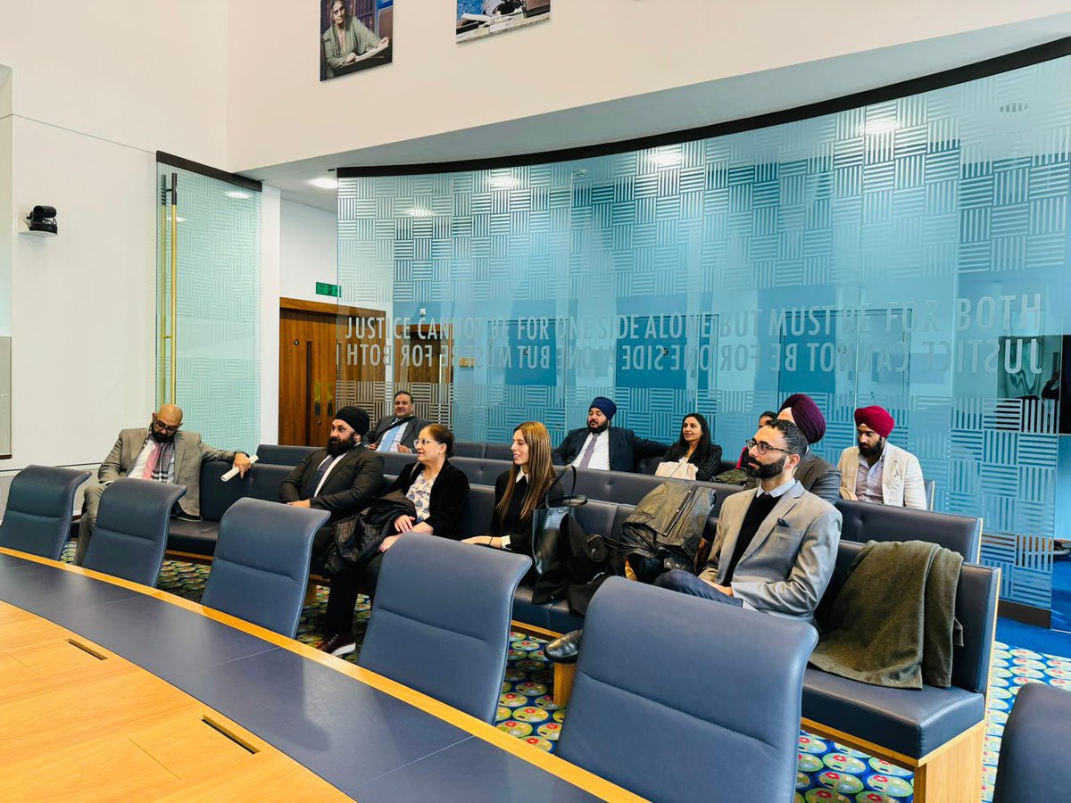 Lord Hodge of the Supreme Court hosted the delegation on a tour and they had an interesting discussion on similarities and differences between the UK and US legislative system and Supreme Courts. They compared the judicial selection processes including promoting diversity.