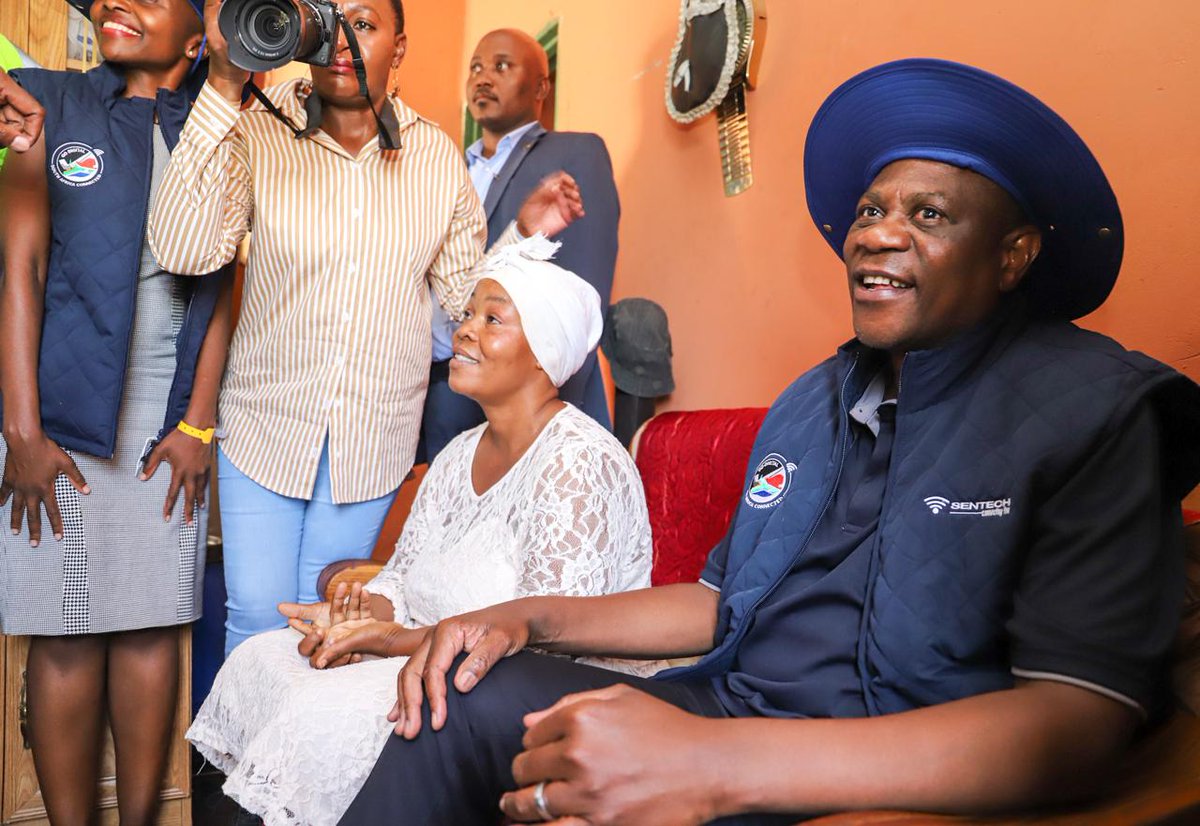 SentechLtd's tweet photo. The community of Modimolle community who have had WiFi sets installed in their homes wer overwhelmed with joy as Deputy President Paul Mashatile and Minister Mr Mondli Gungubele engaged with them.
#LeaveNoOneBehind
#SAC2 https://t.co/c9NzdqJVa5