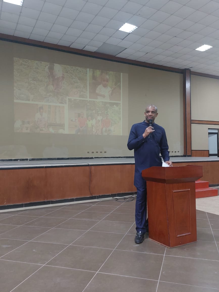 Today our Rep. @AbouKampo in his opening remark stressed that local initiatives are key to reducing stunning, wasting, and improving access to nutritious food. Stakeholders in Hawassa gathered to discuss community-based approach and local solutions for ending malnutrition!