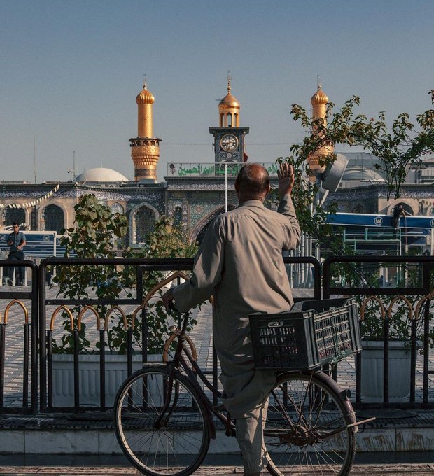 tatheeerhassan's tweet photo. How can you feel worthless, when Allah (swt) has blessed you with the love of Imam Hussayn [as] 🤍 https://t.co/UzlG8X4MkU