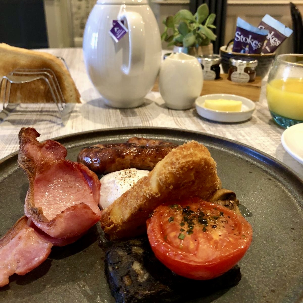 JUST IN FROM OUR INSPECTOR

“Wow, what a stunning new ground floor bedroom at 1863 Restaurant with Rooms (<a href="/1863Ullswater/">1863 Restaurant with Rooms</a>) in #PooleyBridge! 4 #AAGoldStars and 3 #AARosettes retained!”

Find out how you can get #AARated > tinyurl.com/4udrtp49