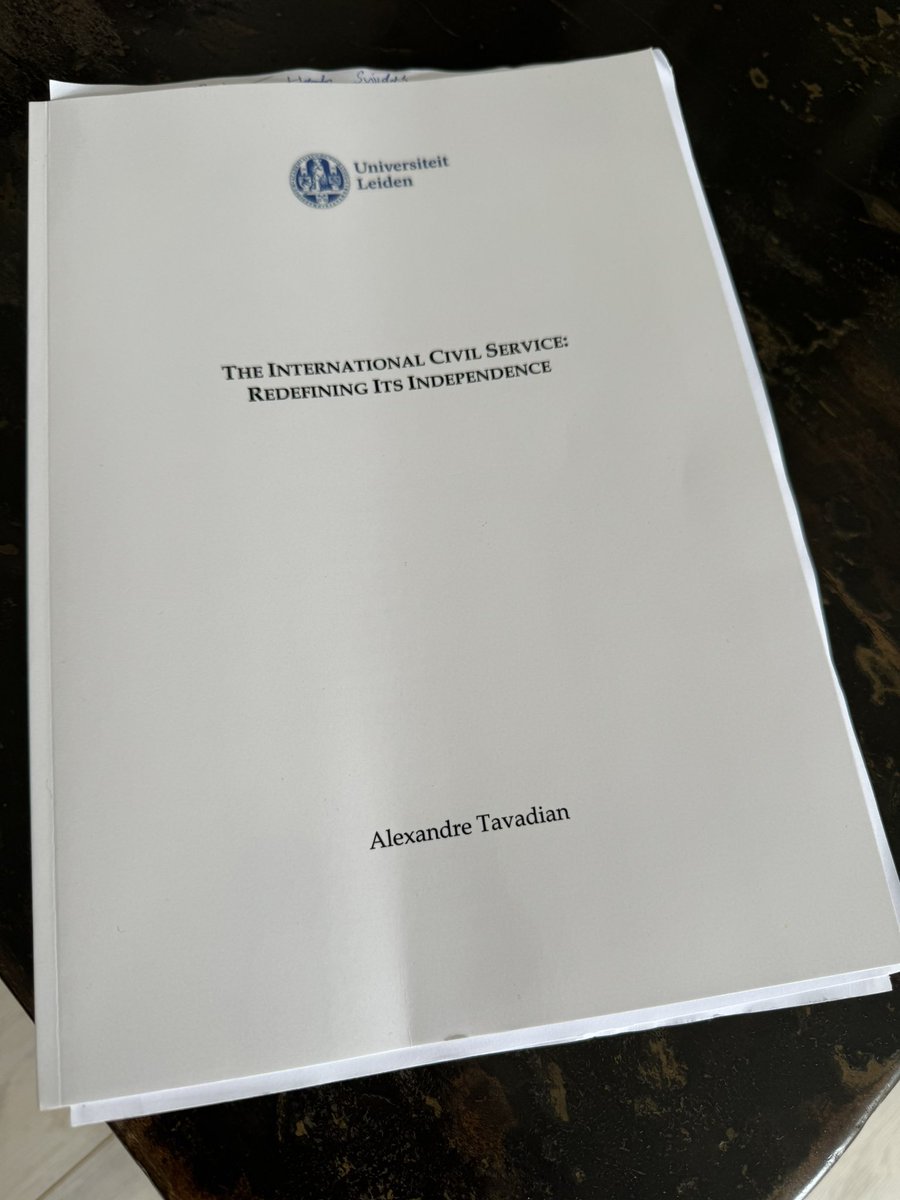 Warmest congrats to our new Dr Alexandre Tavadian who successfully defended thoughtful PhD on Intern Civil Service, supervised by Blokker & McGarry, with committee Boisson de Chazournes, Daugirdas, Schrijver, Peat & yours truly, forthcoming with Brill @GrotiusCentre @LeidenLaw