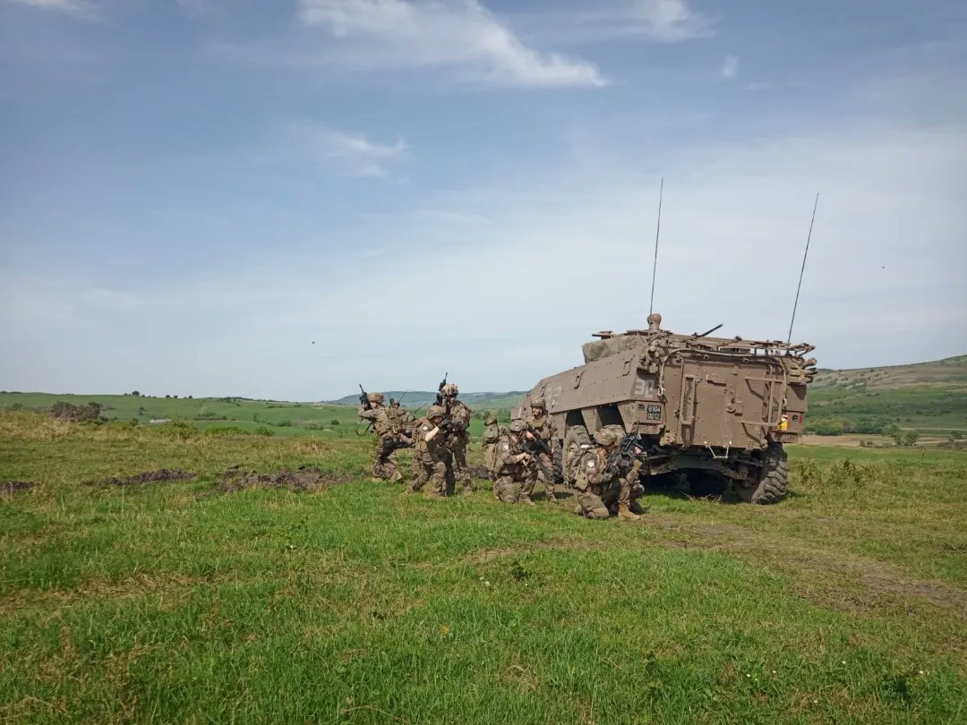 ➡️Quick recap : EAGLE THUNDER
The #missionaigle and its allies allies practiced firing different calibers and multiple scenarios : anti-tank and under-armor fire, tank fire, precision fire and ambush response. Despite our different languages, we continue to move forward together.