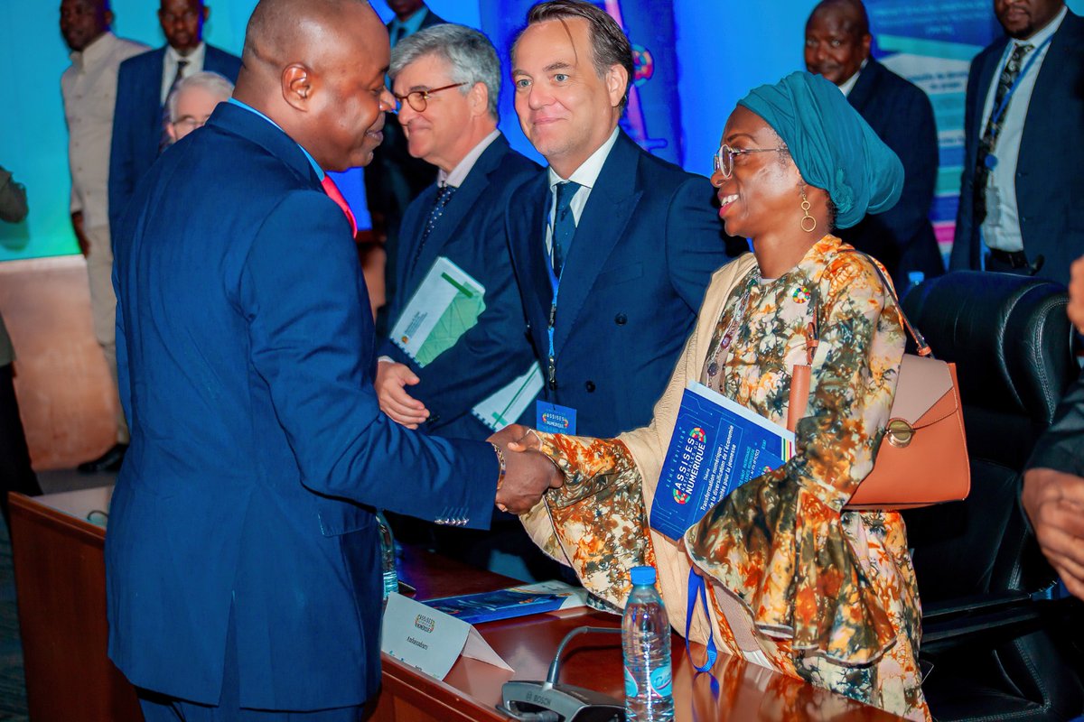 AssisesnumCG's tweet photo. Ce 18 avril s'est tenu la cérémonie d'ouverture de la 2ème édition des @AssisesnumCG,  au Palais des Congrès de Brazzaville, présidée par le Ministre des Postes, des Télécommunications et de l'Économie Numérique, @LeonJuste. https://t.co/OvAyjOWo5g