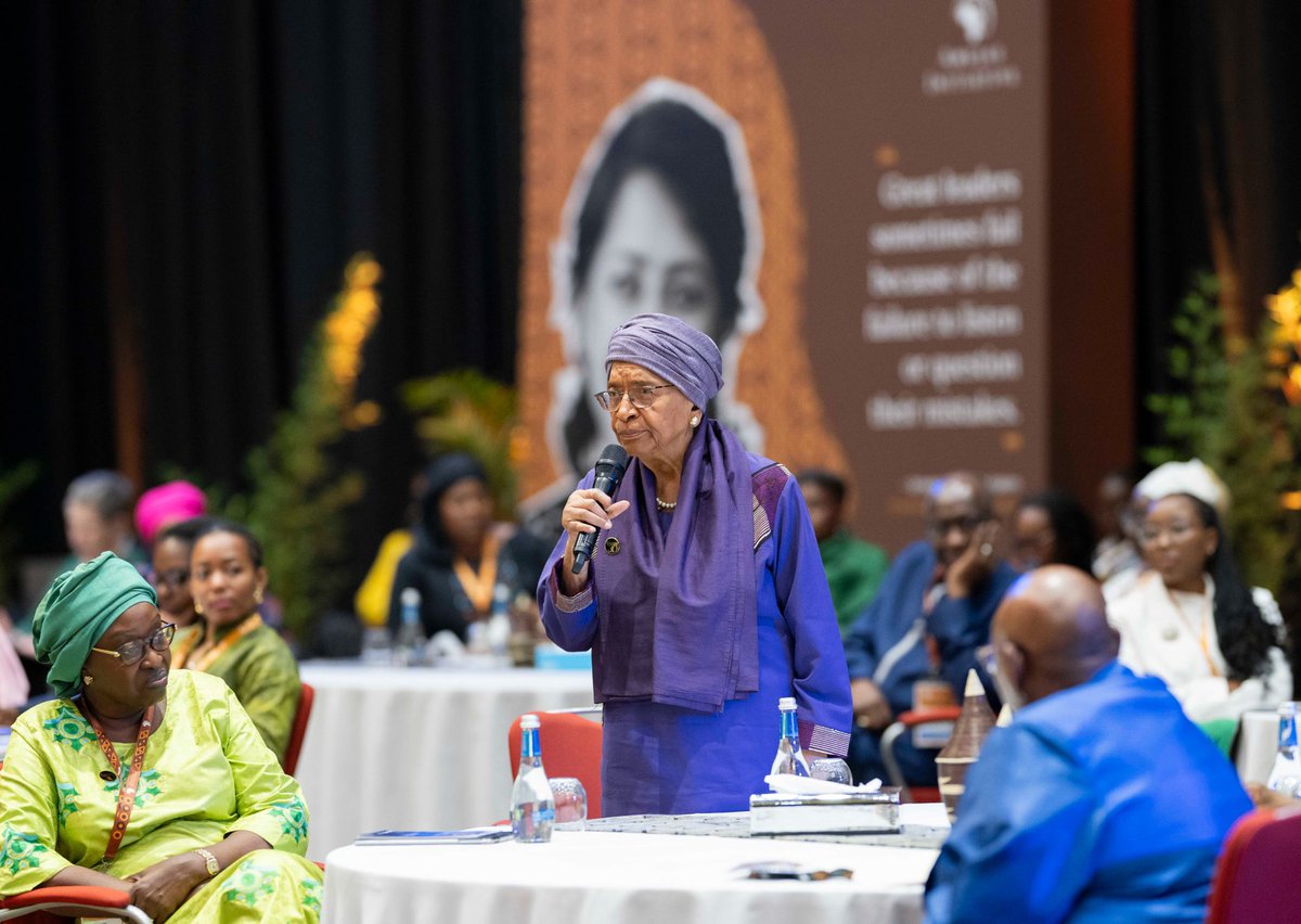 President Kagame joined former President Ellen Johnson Sirleaf of Liberia, former President Catherine Samba Panza of the Central African Republic, and Amujae leaders for the Amujae High-Level Leadership Forum. The Forum brings together three cohorts of Amujae leaders from across