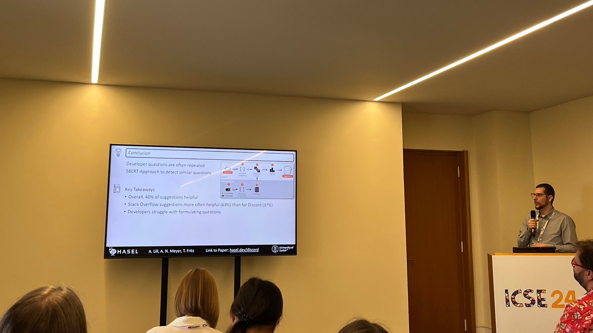 Today, <a href="/AlexanderLillEU/">Alexander Lill</a> presented our work on the helpfulness of suggesting previously asked questions&amp;answers to developers on Discord.

Learn more about the questions developers ask and why Discord is often a last resort for answering a question: hasel.dev/publication/di…