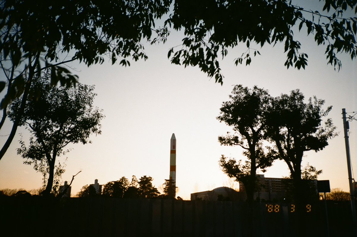 TkZW46's tweet photo. 🎞️Kodak colorplus 200
📸Kyocera slim t / yashica t4
#フィルムカメラ #フィルム写真
#kodakcolorplus200 #yashicat4
#filmisnotdead https://t.co/s0qHsZrqiO