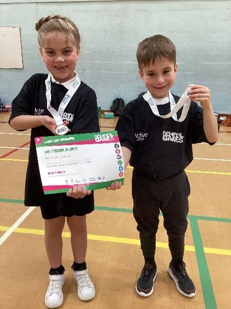 Holyoakes Field tweet media