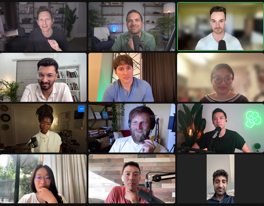 Last night was the first half of @Ultraspeaking Creator Cohort. Going in, I was nervous to be practicing speaking with a group of professional creators. But actually it was a lot of fun. And I'm getting pushed to be myself a bit more when I speak. I'm learning stuff.