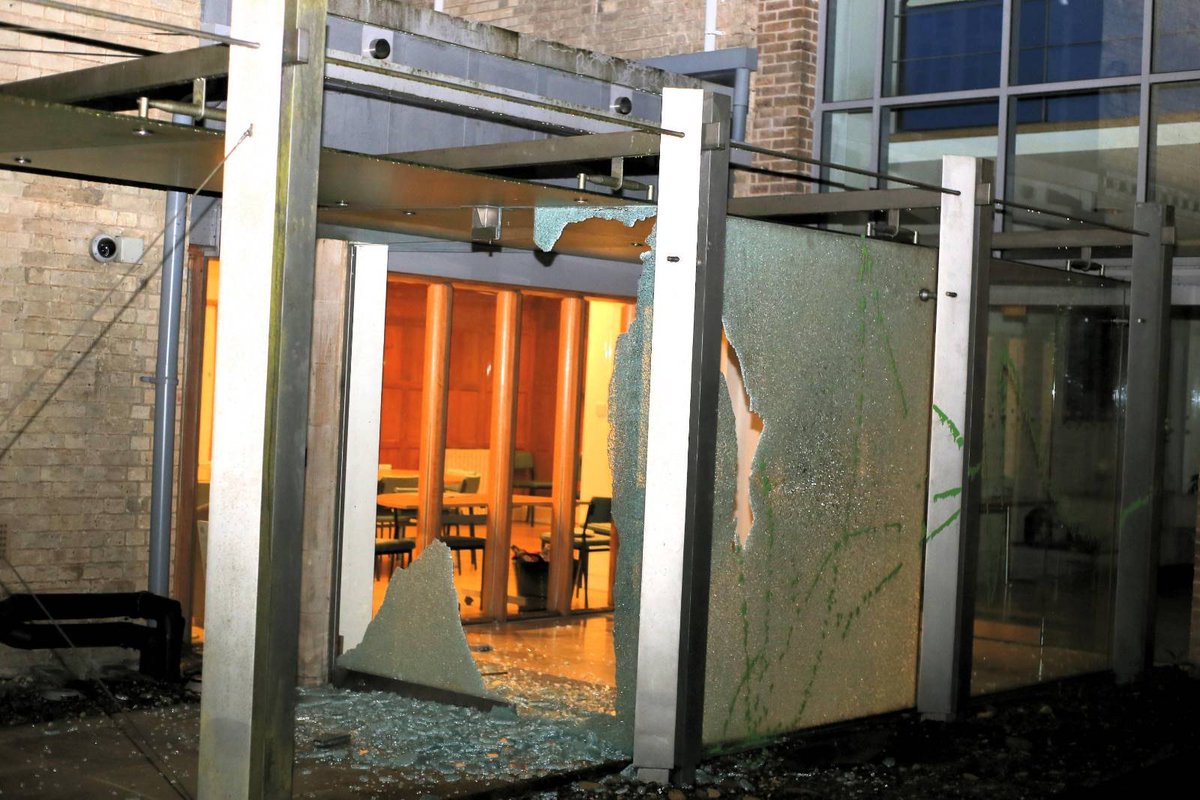 NotADrill2022's tweet photo. 🚨Glass smashed at University of Cambridge’s IEEF!🚨

"You can’t hide your ties". Last night, a group of people smashed the glass walls and doors at the University of Cambridge's IEEF (Institute for Energy and Environmental Flows) - formerly known as the BP Institute

1/ https://t.co/cF4kq1Qzob