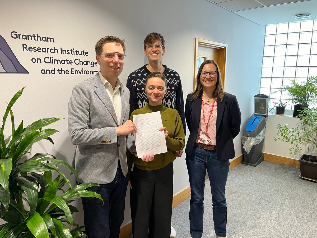 Peter Wyckoff (@peterswyckoff) on Twitter photo We met today with <a href="/LondonLibDems/">London Liberal Democrats</a> <a href="/robblackie/">Rob Blackie 🔶</a> to talk about improving cycling and pedestrian safety in London, and hand over our open letter. We met today with <a href="/LondonLibDems/">London Liberal Democrats</a> <a href="/robblackie/">Rob Blackie 🔶</a> to talk about improving cycling and pedestrian safety in London, and hand over our open letter.