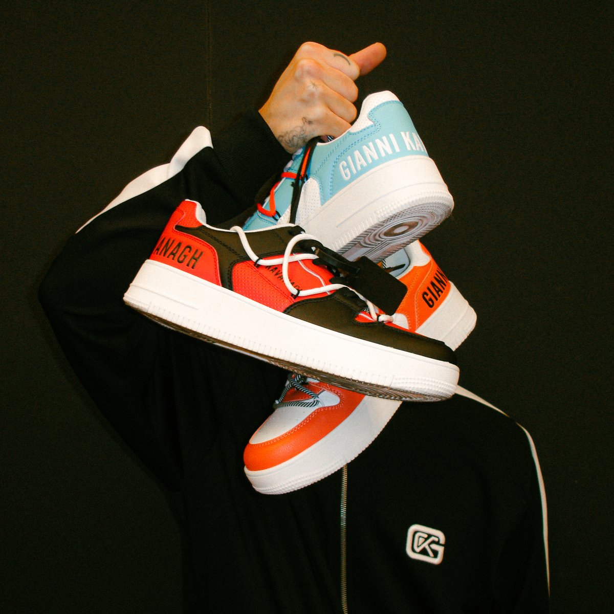ubonlinestore's tweet photo. New sneakers available now! 👟​

Choose your style #ubonlinestore​
#streetwear #streetstyle #fashion #style #trending #onlineshop #men #women https://t.co/kASJSWt1Yc