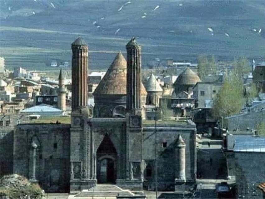 Tigrand's tweet photo. Armenian monastery of the 5th century in the city of Karin (Erzurum) in Western Armenia. The Turks converted it into a mosque. https://t.co/mihaZGigw2