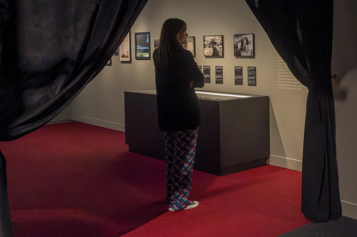 #CaixaForumBerlanga

Una muestra única que revela aspectos inéditos del cineasta internacional

Sumérgete en el universo berlanguiano en una puesta en escena que explora la historia de España a través de la obra del genio valenciano

Hasta el 2 de junio en #CaixaForum València