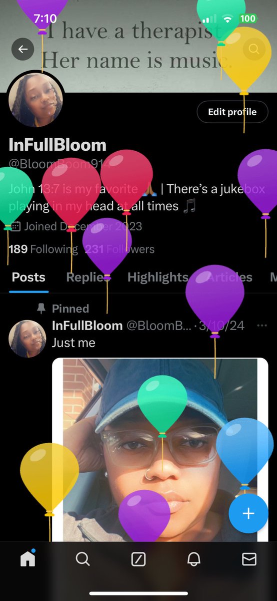 Got some balloons on my page today! Here’s to chapter 35 🥂💜