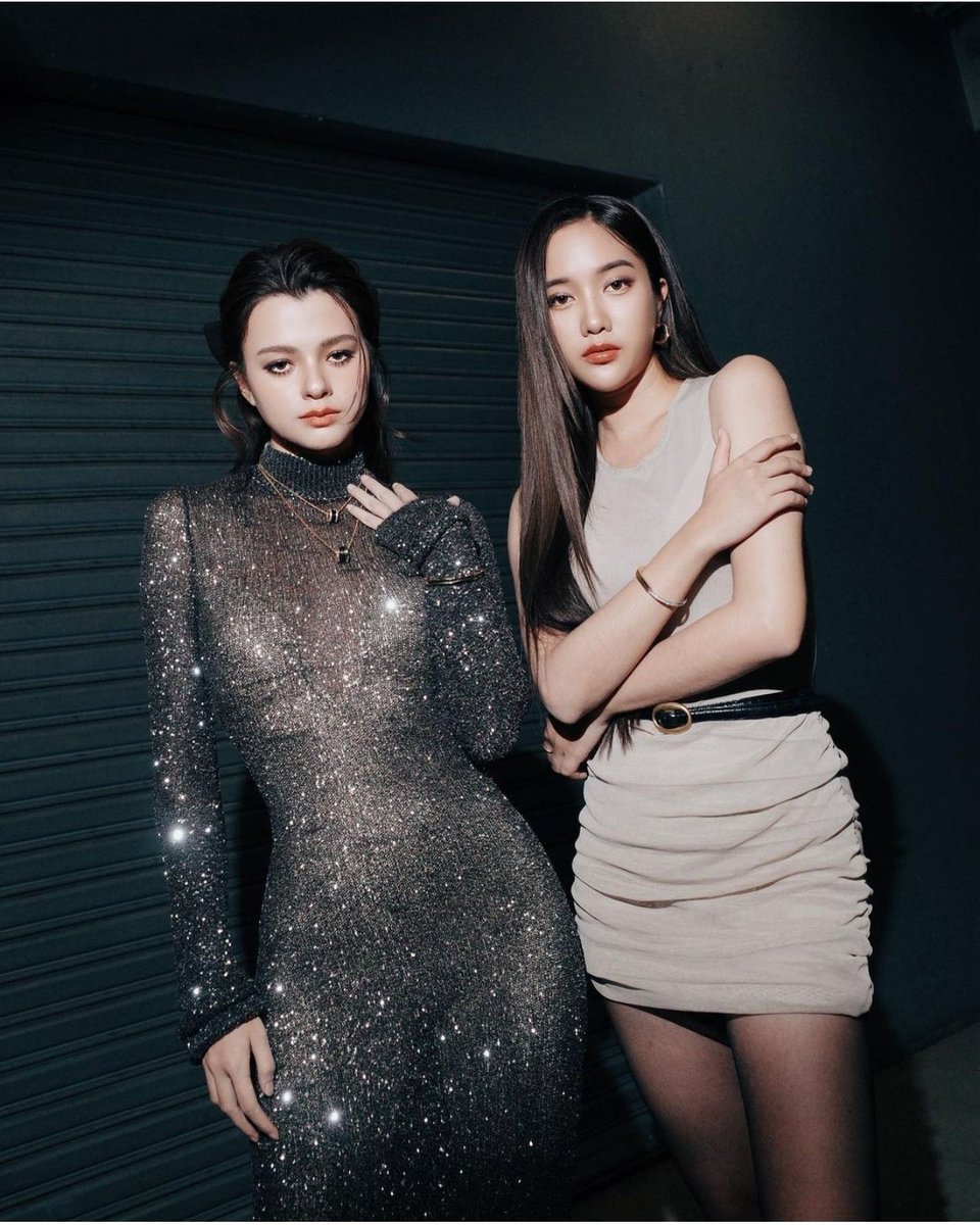 tvpoolsocial's tweet photo. 📌พรุ่งนี้ละน้า อดใจรอไม่ไหวล้าววว 😍

Woody FM on Stage with Freen - Becky พบกับ 2 สาวดาวรุ่ง ฟรีน-เบ็คกี้ ที่ควงคู่กันมาเปิดใจแบบเจาะลึกถึงตัวตน

เรื่องราวชีวิต ความรัก และโมเมนต์ต่างๆ ของทั้งคู่ ไลฟ์ทอล์กที่พิเศษ ลึกซึ้งแบบครบทุกรสชาติ และพบกับความเซอร์ไพร์สอีกมากมายที่คุณไม่เคยเห็นที่ไหนมาก่อน( 20 เม.ย. 67) ณ เมืองไทยรัชดาลัยเธียเตอร์

#WoodyFMonStagewithFreenBecky
#ThanksLiveStreamWDxFB 
#ฟรีนเบคเป็นแฟนกัน #ฟรีนเบค #beckysangels #srchafreen  #FreenBecky #ทีวีพูล