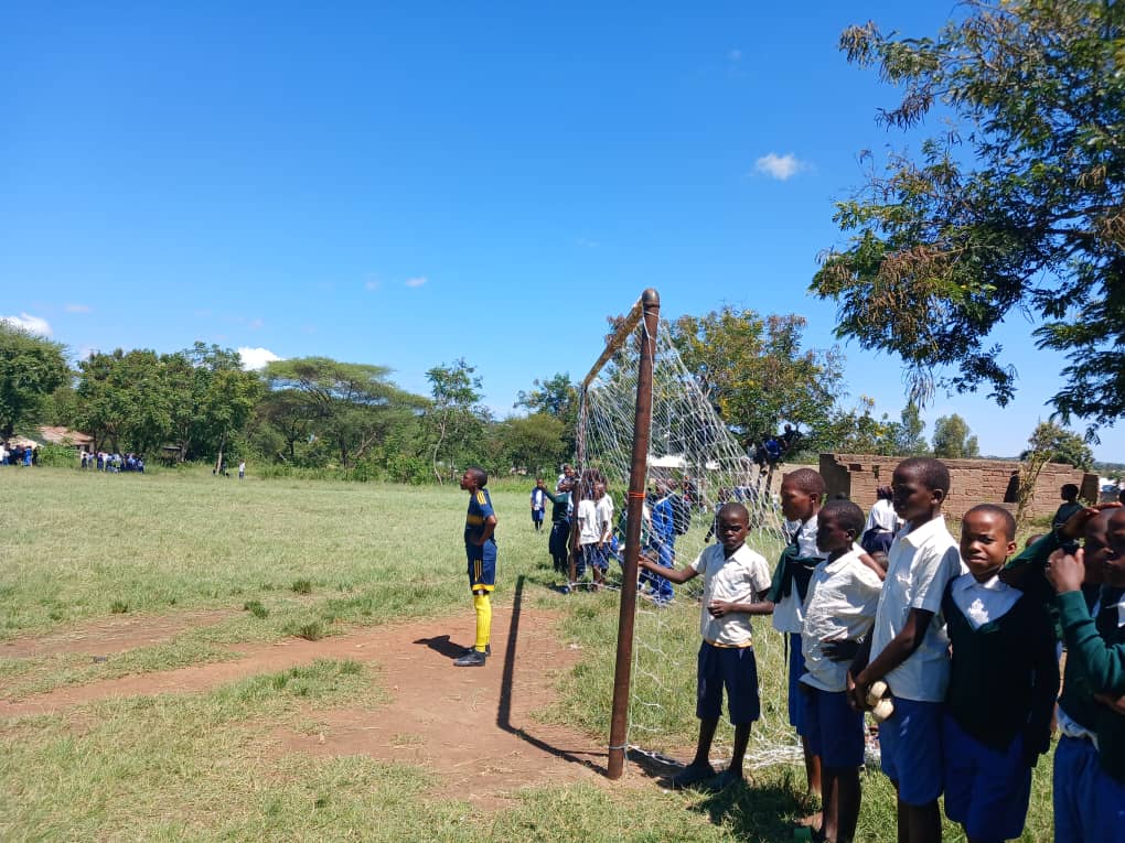 AckworthHoward's tweet photo. Fundraising has provided football gear to our partner school. This united local schools and led to matches with Mshikamano Primary School's girls' team. They're geared up and grateful for our community's support. #BegaKwaBega #ackworthhowardtanzania https://t.co/FEupWO8pBI