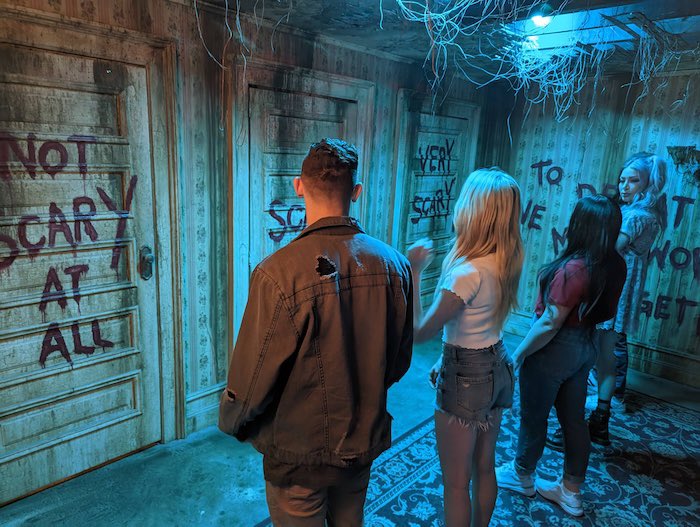 Bck2TheMovies's tweet photo. Take a look inside #EscapeIT and come face to face with Pennywise in this #LasVegas escape room experience https://t.co/HlMfpptQRP https://t.co/46uqafTJ7Y