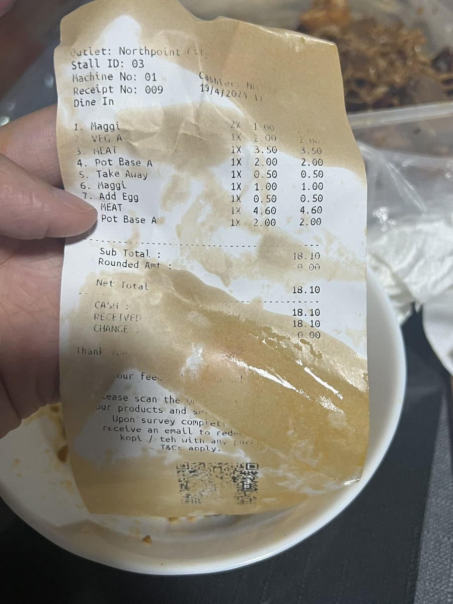 classysassyjunk's tweet photo. Northpoint bagus mala have extra “ingredients” 

Me and my husband ate half of the mala already wey 😭 https://t.co/iAZo3dh3nK