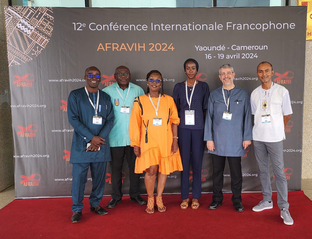 La 12e édition de @AFRAVIH bat son plein au 🇨🇲! Nous sommes fiers de participer à ce rassemblement crucial qui réunit des scientifiques, des décideurs et des acteurs clés dans la lutte contre le VIH pendant 4 jours. #TeamONUSIDA #Partenariat #VIH #AFRAVIH2024