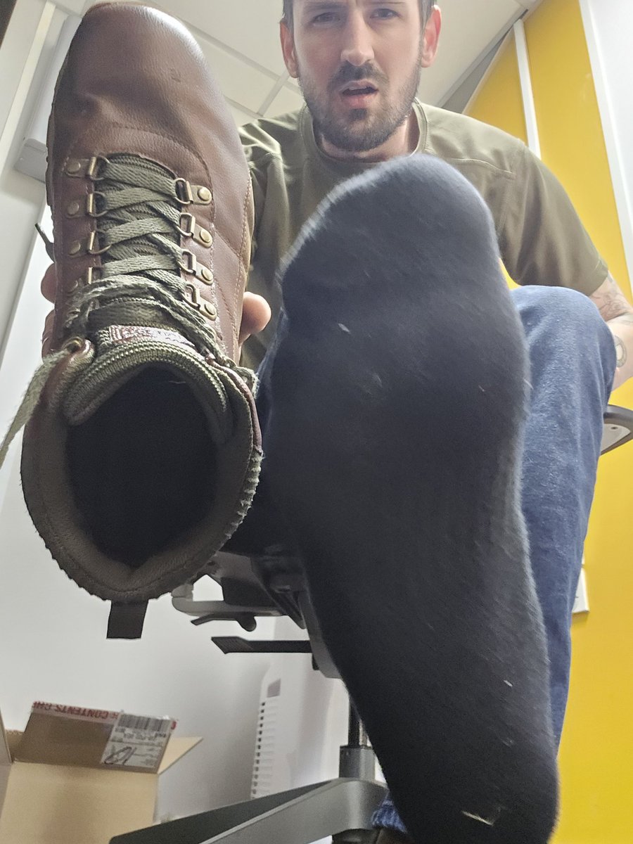 The smell coming from them right now 🤮