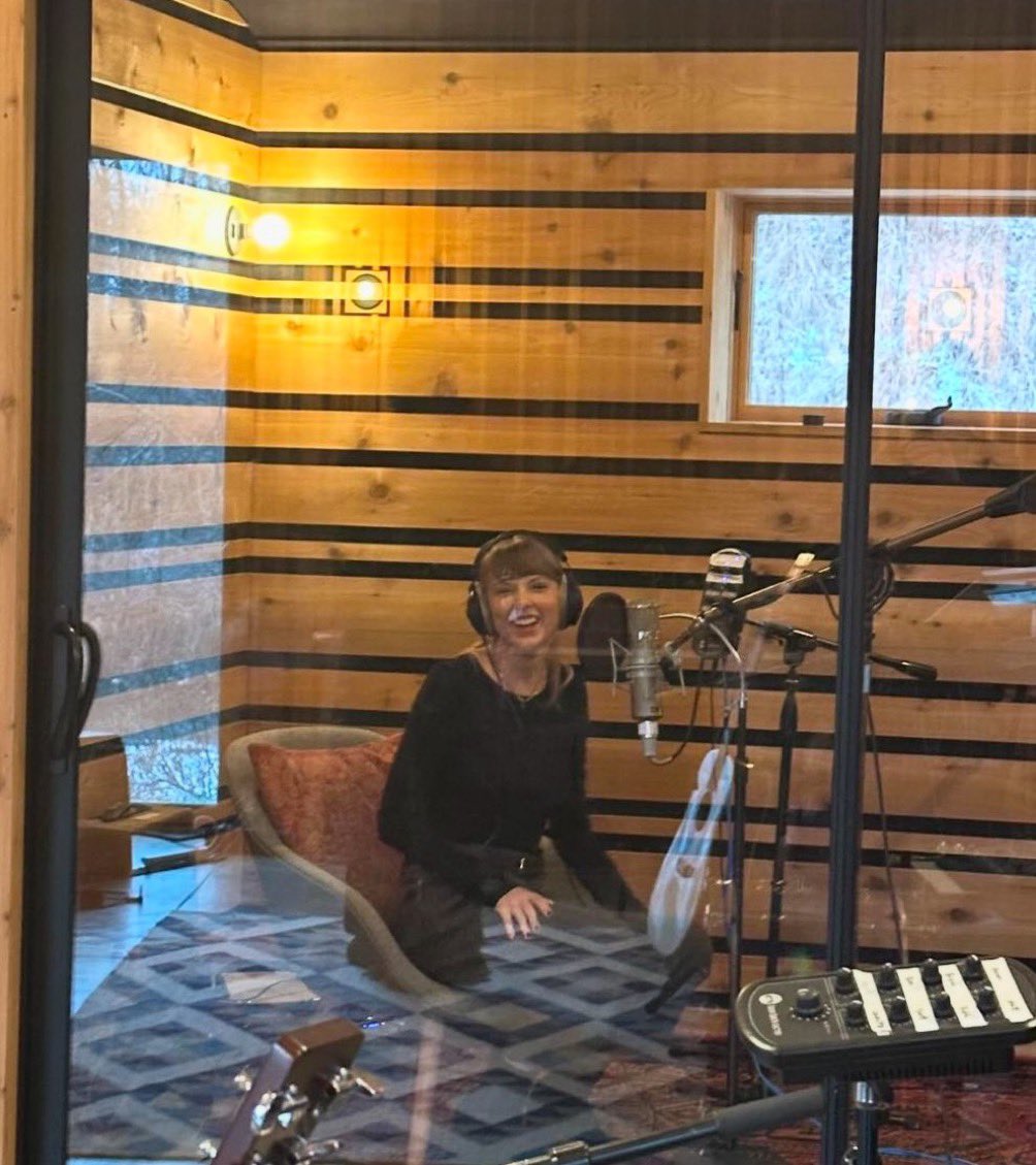 Aaron Dessner posted a photo on IG of Taylor in the recording studio for #TSTTPD The Anthology 🥹

“We started working on these songs over two years ago and it feels like they have kept us company and evolved in beautiful and unexpected ways through so much life lived during this