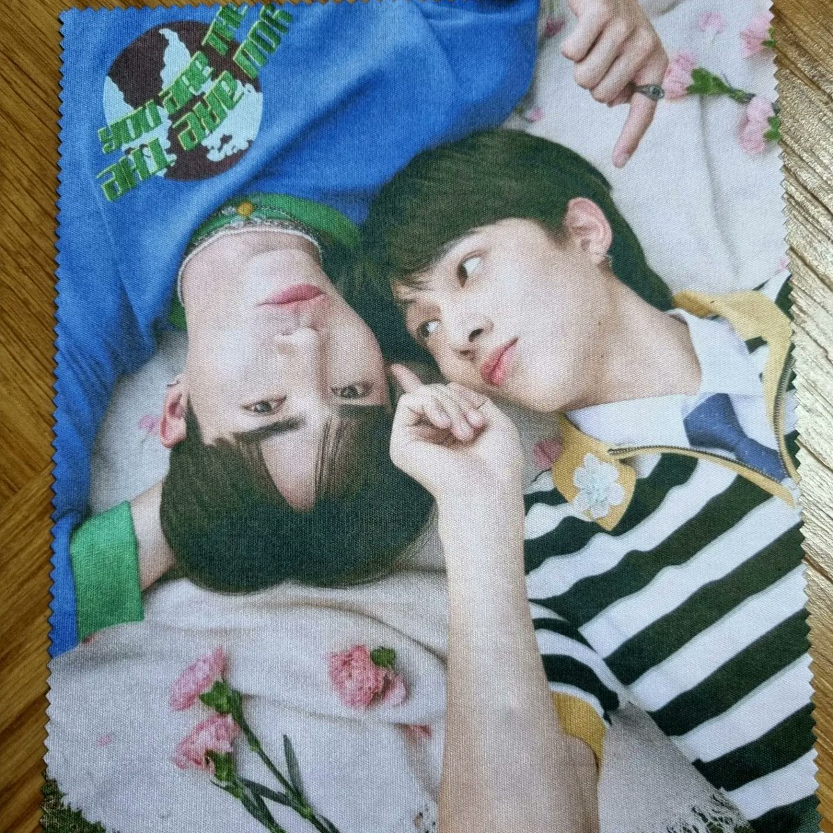 leege4050's tweet photo. 굿즈가 도착했어요
기대한것보다  너무 잘 나와서 넘 행복^^
주문할때 궁금한것 상담도 잘해주시고
사장님 감사합니다~~
앞으로 굿즈는 여기서^^
오늘 이쁜컵에 커피 마셔봐야겠어요~~~
사랑이네 굿즈공장~~~~대박나세요~~ https://t.co/ErbfmnXBnL