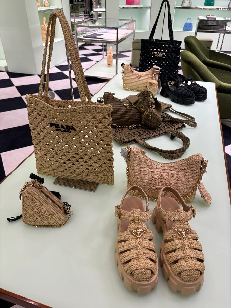FunmiAdeji's tweet image. Shopper&apos;s paradise: Diving into the vibrant world of fashion, food, and fabulous finds at Westfield, West London! 🛍️
