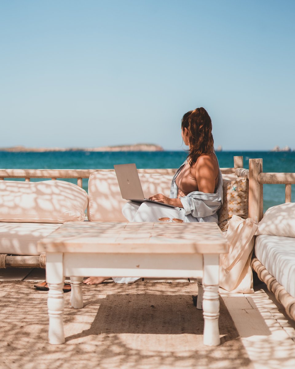 It’s poll time: @workfrom_Greece / Greek mainland v Greek islands? Go with your instincts! 🗳️ #workfromgreece #discovergreece #digitalnomads 📷 girlgoneabroad (IG) 📍 Pelion / Paros