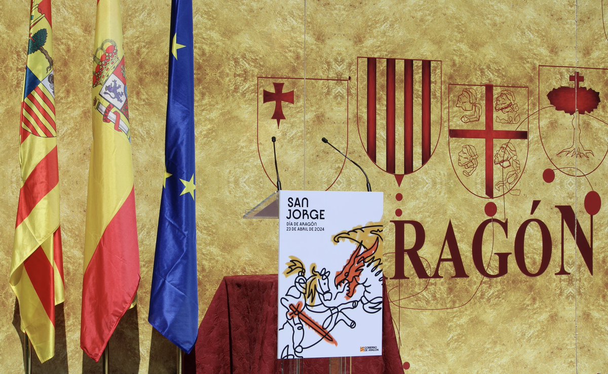 Nuestros diputados @DavidArranzVox y @Civiac_Fermin en el evento del #DiadeAragon en #Huesca. #SanJorge #Aragón